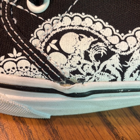 Vans Chukka Boot unisex in paisley skulls w 6.5, M 5 new with tags and box - Picture 9 of 14